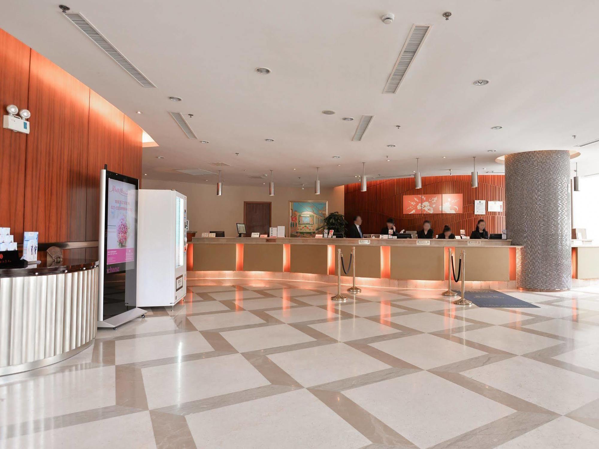 Ramada Shanghai Wujiaochang Bagian luar foto