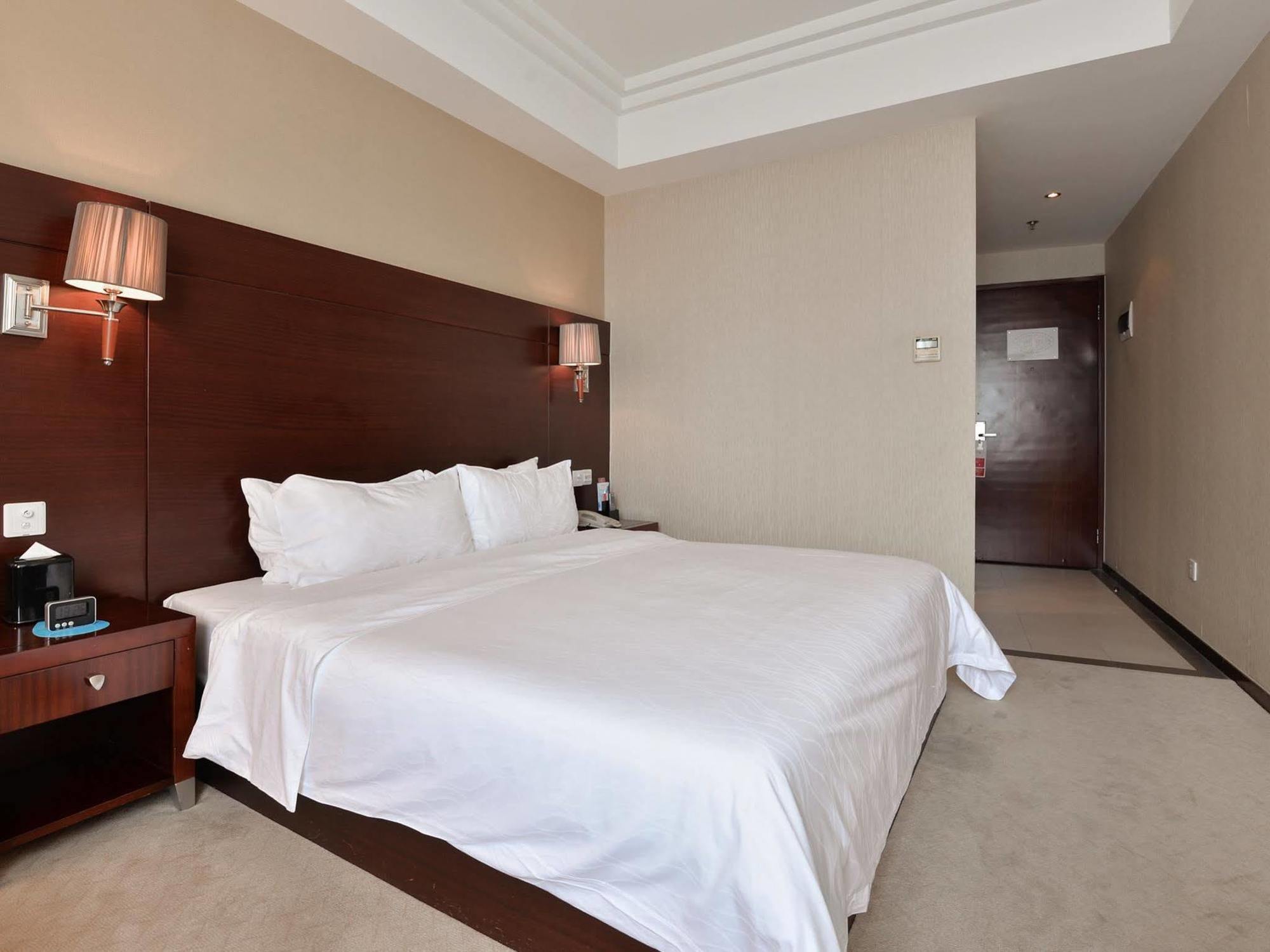Ramada Shanghai Wujiaochang Bagian luar foto